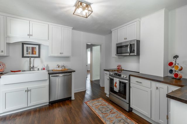 10061 Central Drive, Ooltewah, TN 37363