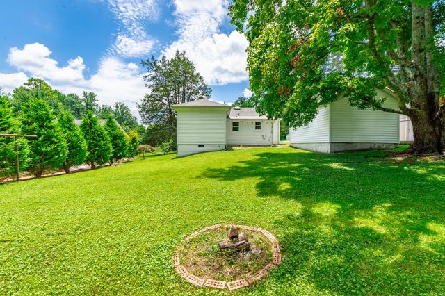 10061 Central Drive, Ooltewah, TN 37363