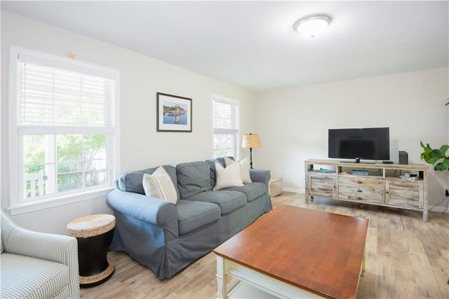 663 Aquidneck Avenue, Middletown, RI 02842