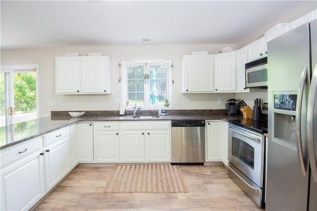 663 Aquidneck Avenue, Middletown, RI 02842