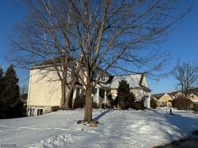 13 Witherwood Dr, Hardyston Twp., NJ 07419