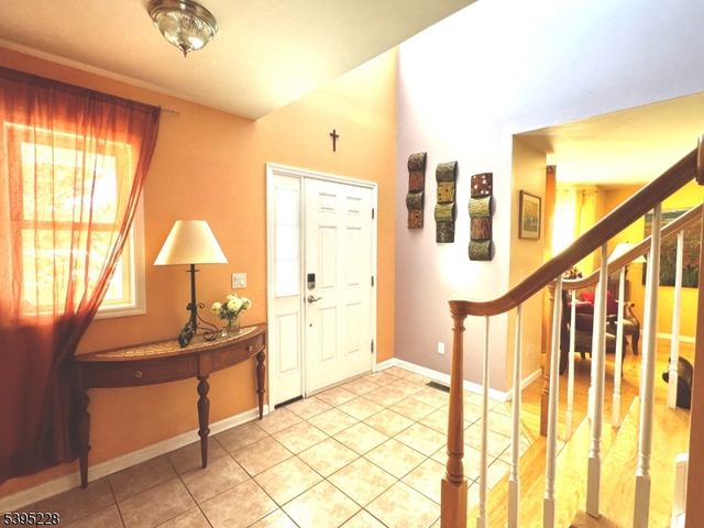 13 Witherwood Dr, Hardyston Twp., NJ 07419