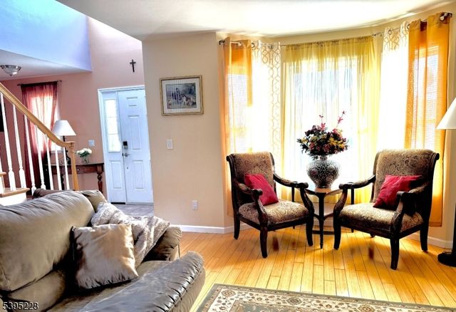 13 Witherwood Dr, Hardyston Twp., NJ 07419