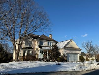 13 Witherwood Dr, Hardyston Twp., NJ 07419