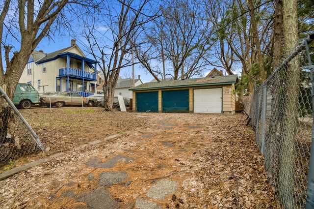 701 4th Street E, Saint Paul, MN 55106