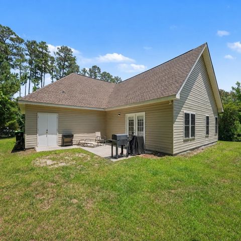 145 Black Harbor Dr., Conway, SC 29526