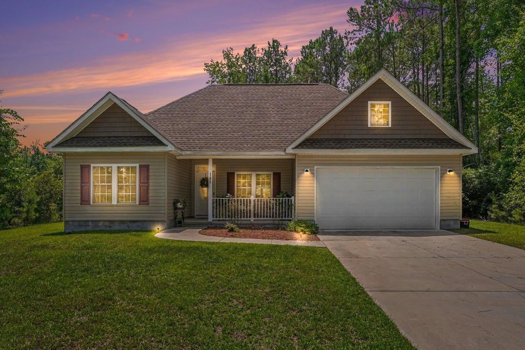 145 Black Harbor Dr., Conway, SC 29526