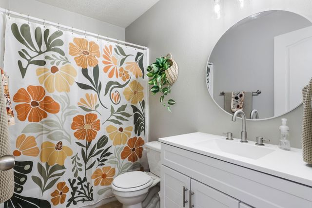 15 Tome Vista Drive, Los Lunas, NM 87031
