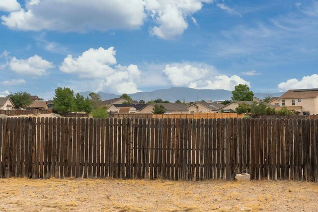 15 Tome Vista Drive, Los Lunas, NM 87031