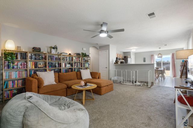 15 Tome Vista Drive, Los Lunas, NM 87031