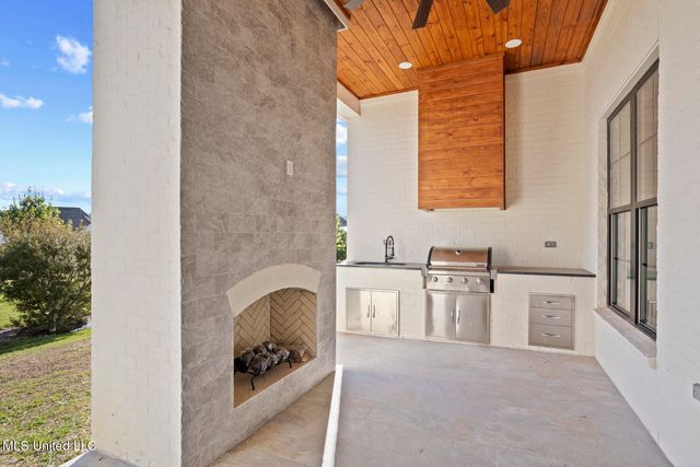 102 Venice Circle, Madison, MS 39110