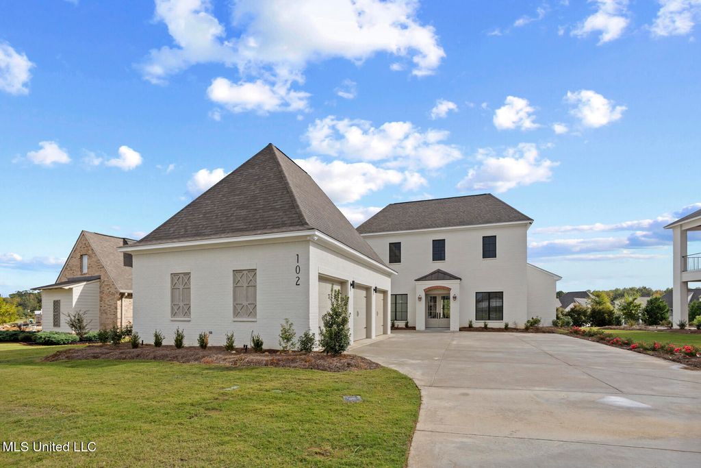 102 Venice Circle, Madison, MS 39110