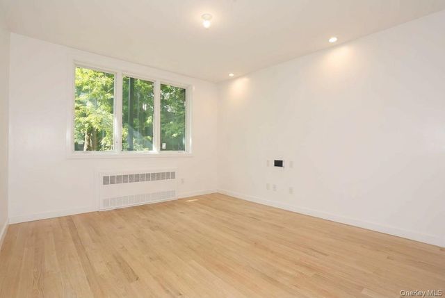 1 Hopal Lane 102, Monsey, NY 10952