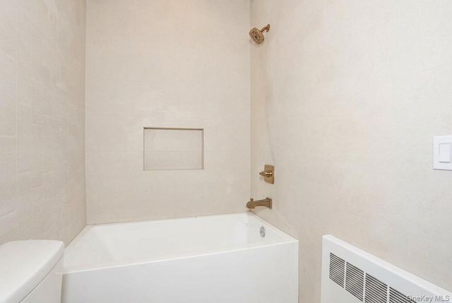 1 Hopal Lane 102, Monsey, NY 10952