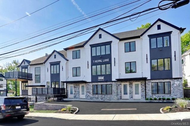 1 Hopal Lane 102, Monsey, NY 10952