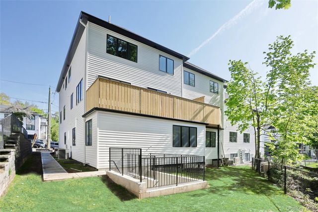 1 Hopal Lane 102, Monsey, NY 10952