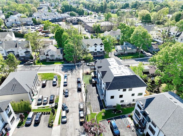 1 Hopal Lane 102, Monsey, NY 10952