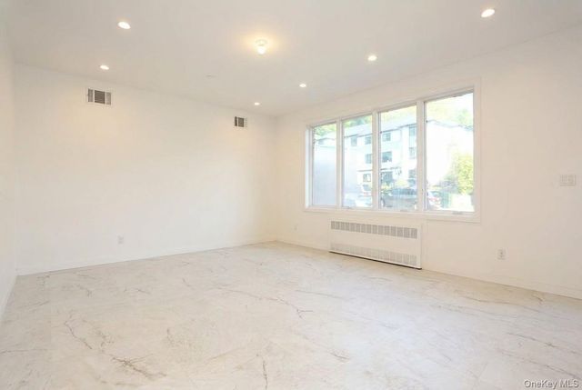 1 Hopal Lane 102, Monsey, NY 10952