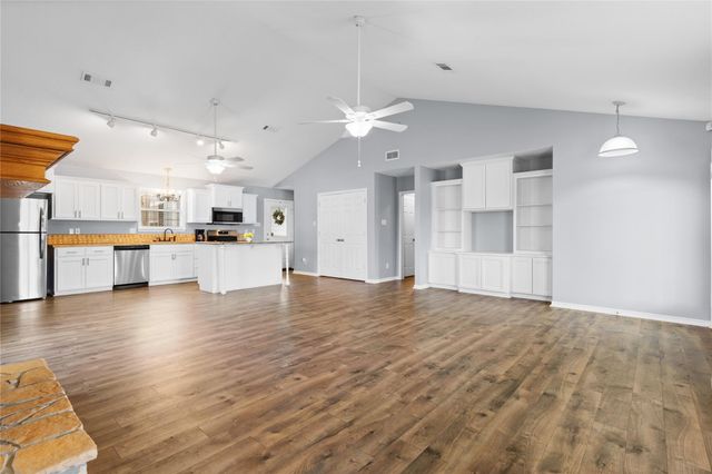 140 Meadowview Drive, Trinity, TX 75862