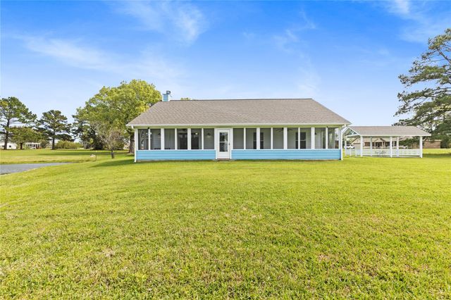 140 Meadowview Drive, Trinity, TX 75862