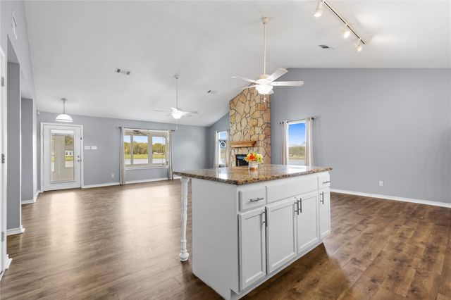 140 Meadowview Drive, Trinity, TX 75862