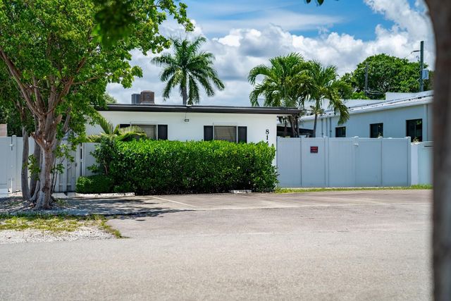 814 NE 14 Place 2, Fort Lauderdale, FL 33304