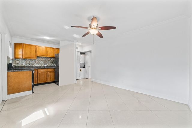 814 NE 14 Place 2, Fort Lauderdale, FL 33304