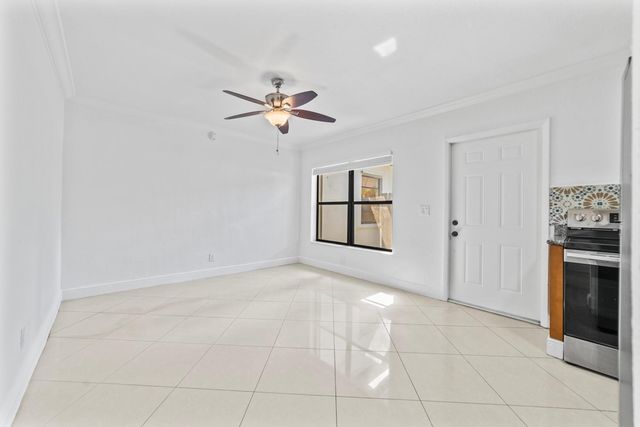 814 NE 14 Place 2, Fort Lauderdale, FL 33304