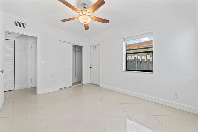 814 NE 14 Place 2, Fort Lauderdale, FL 33304