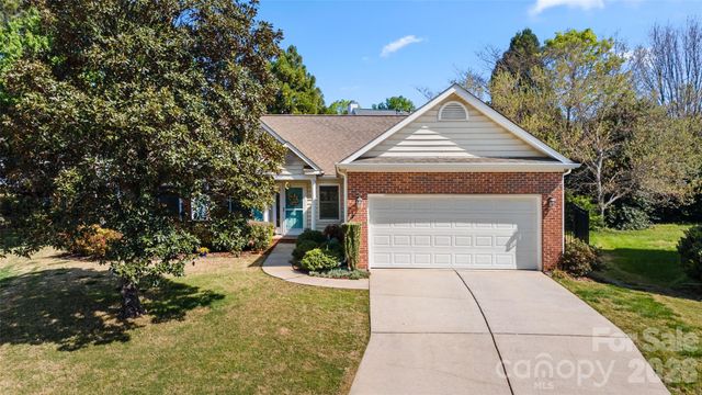209 Strawberry Knoll Drive, Fort Mill, SC 29715