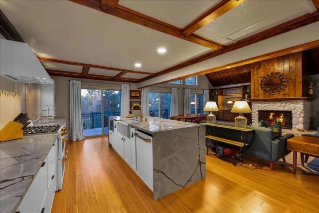 26623 Hillcrest Lane, Lake Arrowhead, CA 92352