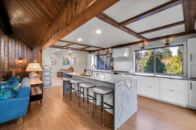 26623 Hillcrest Lane, Lake Arrowhead, CA 92352