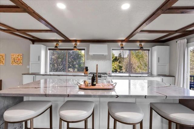 26623 Hillcrest Lane, Lake Arrowhead, CA 92352