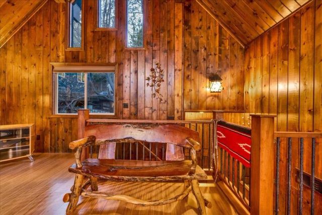 26623 Hillcrest Lane, Lake Arrowhead, CA 92352