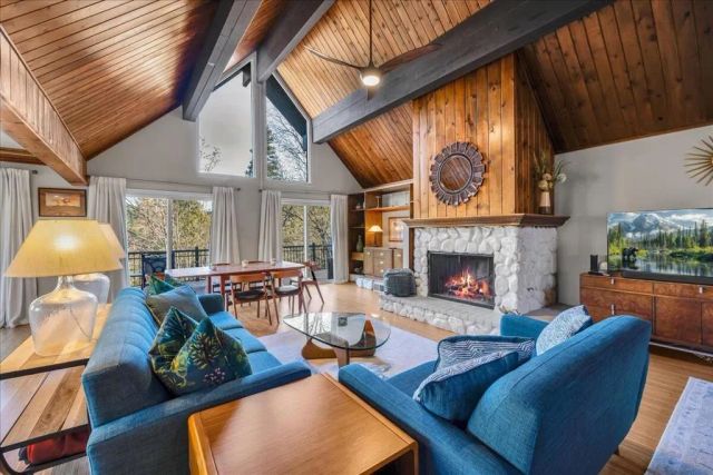 26623 Hillcrest Lane, Lake Arrowhead, CA 92352