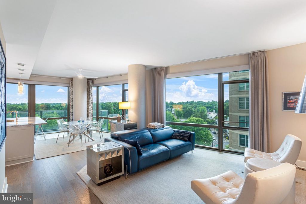 Image 8 of property listing at 4960 FAIRMONT AVE #905, Bethesda, MD 20814
