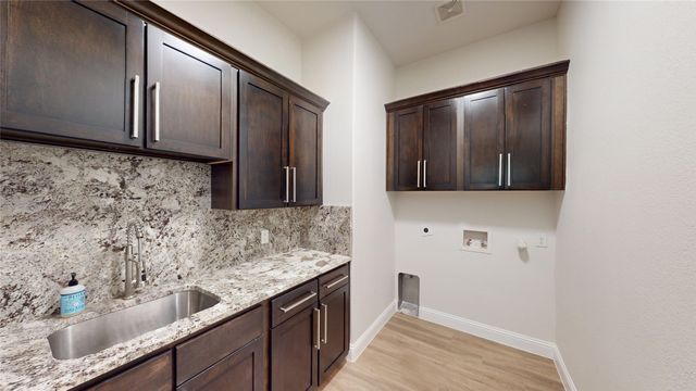 2201 Windswept Place, Arlington, TX 76012