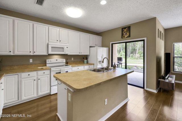 752 GINGER MILL Drive, Jacksonville, FL 32259