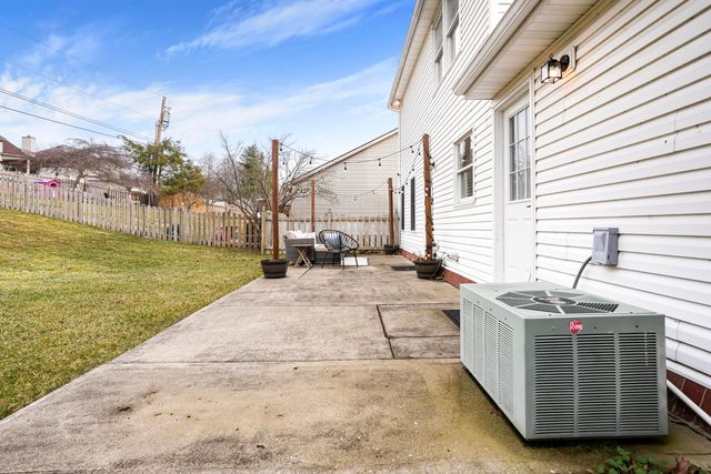 489 Amberley Drive, Lexington, KY 40515