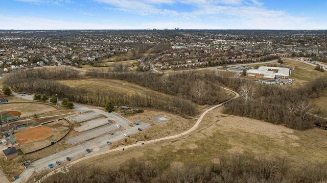 489 Amberley Drive, Lexington, KY 40515