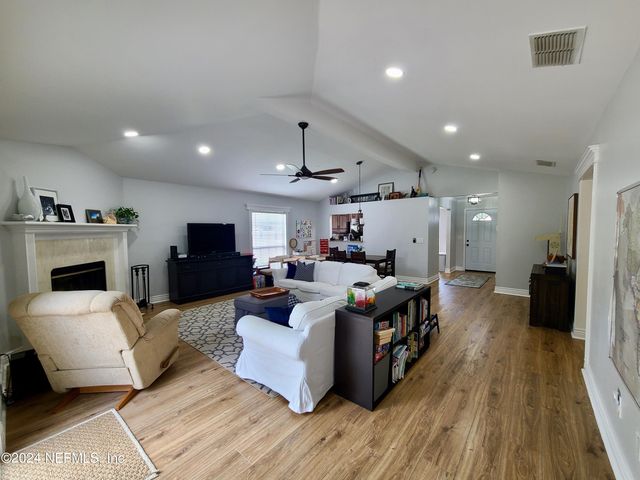 1150 NESTING EAGLES Lane, Jacksonville, FL 32225