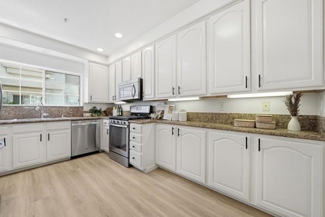 973 Wisteria Terrace, Sunnyvale, CA 94086