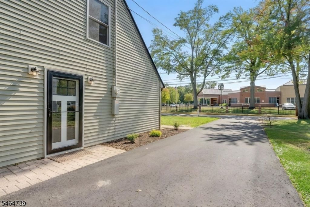 104 Andrew St, Green Brook Twp., NJ 08812 — photo 5