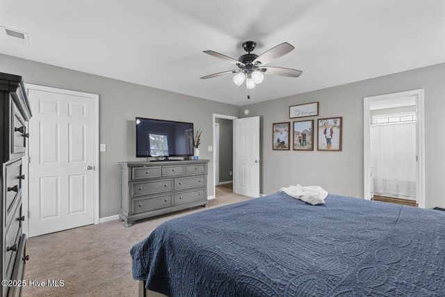 100 Chinkapin Court, Jacksonville, NC 28546