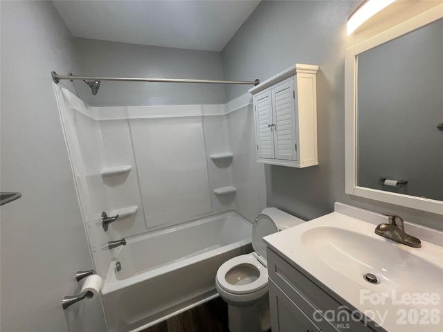 624 Pinoca Road, Charlotte, NC 28208