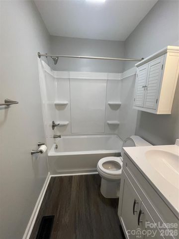 624 Pinoca Road, Charlotte, NC 28208