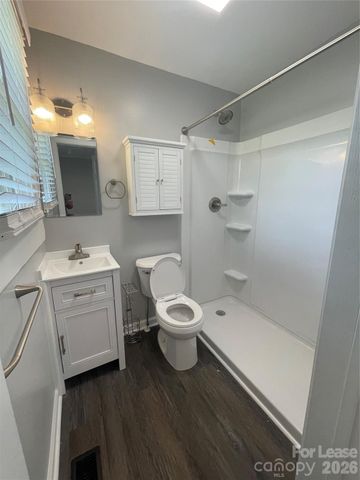 624 Pinoca Road, Charlotte, NC 28208