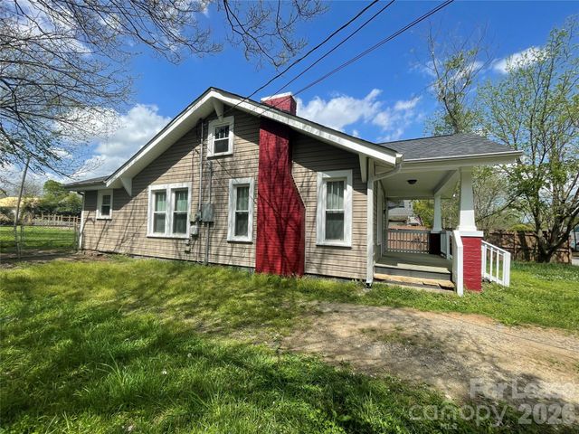 624 Pinoca Road, Charlotte, NC 28208