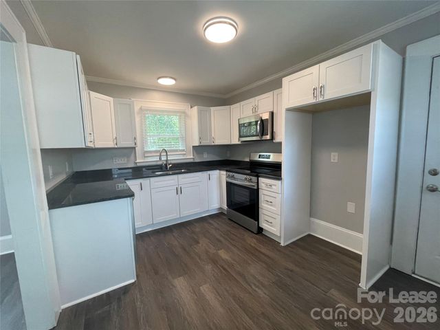 624 Pinoca Road, Charlotte, NC 28208
