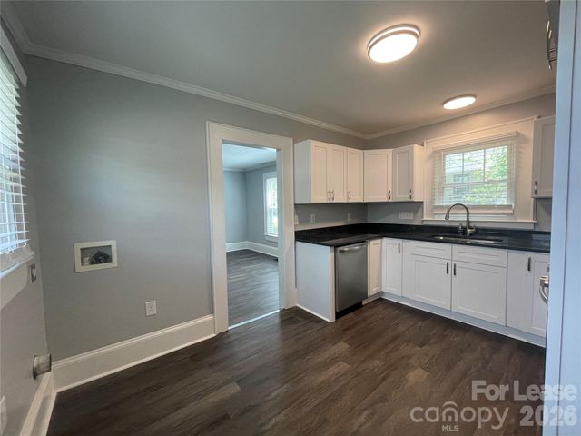 624 Pinoca Road, Charlotte, NC 28208